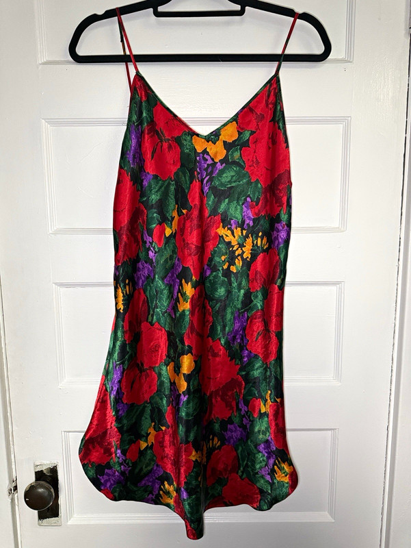 Vintage Victoria’s Secret Gold Label 80’s Floral Satin Slip Chemise/Nightie Sz L