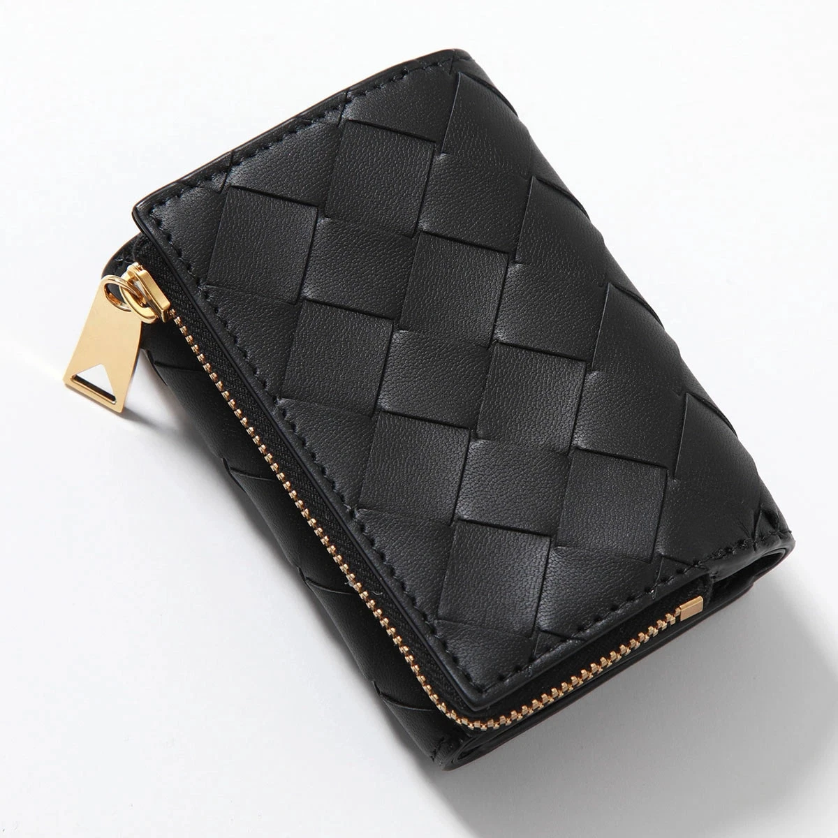 Bottega Veneta — BOTTEGA VENETA Women's Small Intrecciato Tri-fold Wallet  Leather Mini Wallet