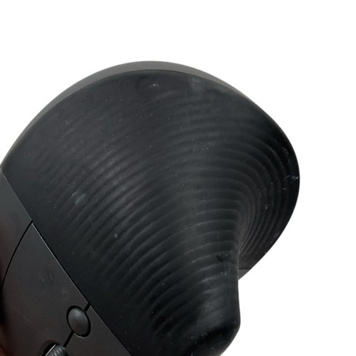 Logitech Lift Vertical Ergonomic Mouse (MOUSE ONLY/READ) - Picture 10 of 13