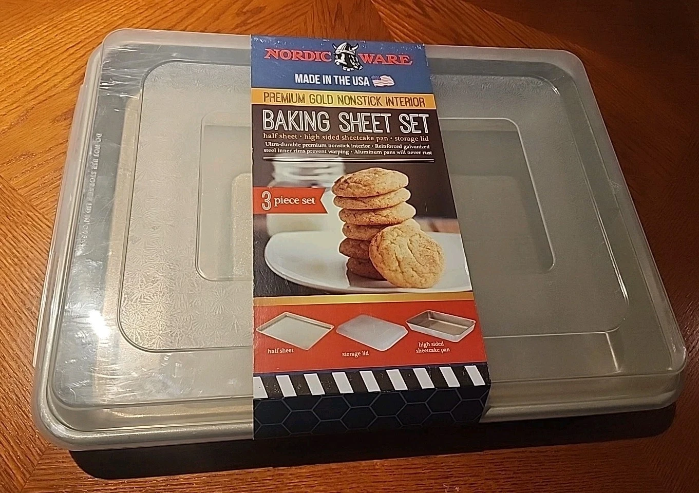 Nordic Ware 3 Piece Nonstick Baking Sheet Set with Lid, Rustproof Aluminum
Opens in a new window or