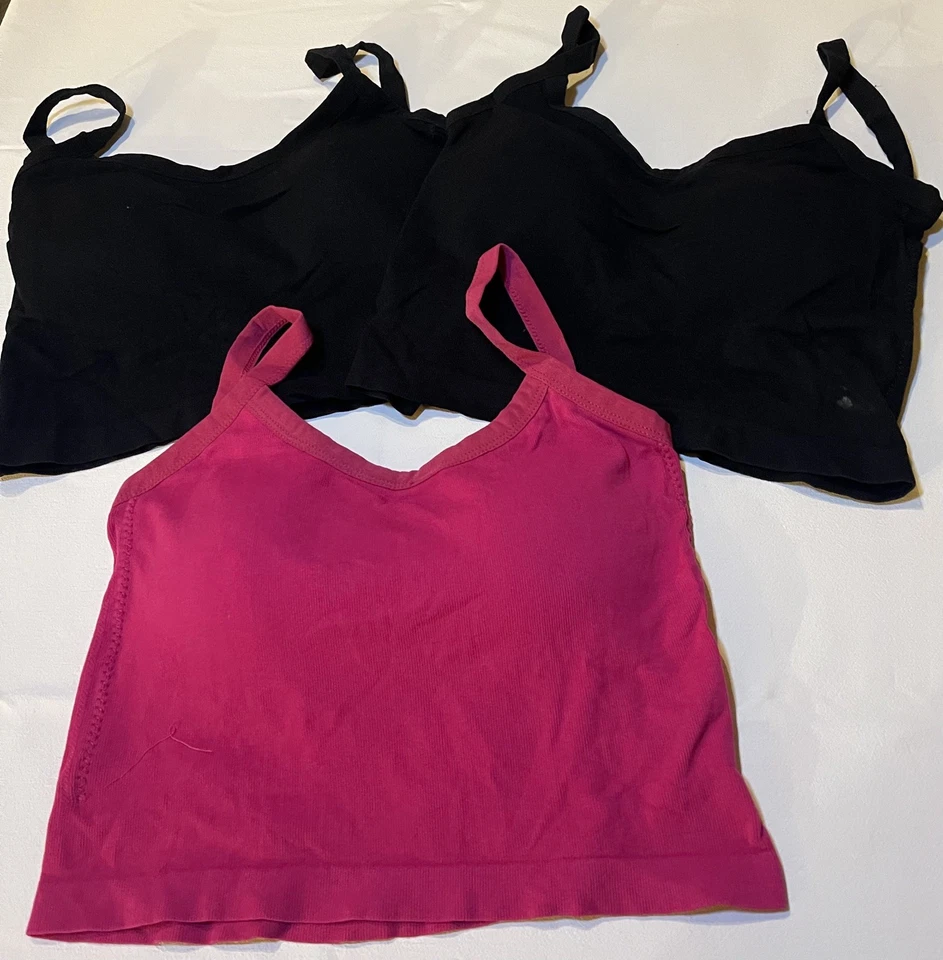 3 sujetadores pequeños nuevos - 3 colores - estiramientos. Estilo camiseta sin mangas. Sin cables. Sin etiquetas. Foto 3 de 4
