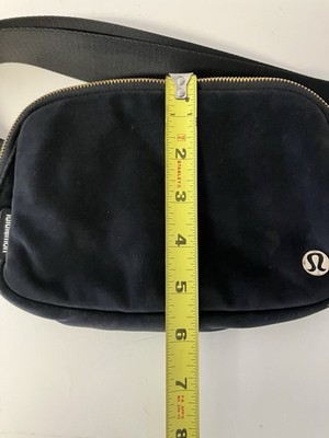 Lululemon Everywhere Belt Bag Velour Velvet Black & Gold | eBay