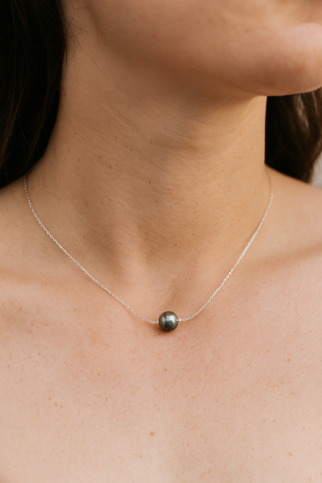 Collier en argent 925 et véritable perle de Tahiti Ho'E, bijou de luxe artisanal pour femme