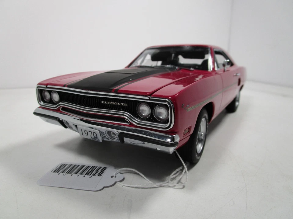 GMP 1/18 PINK 1970 PLYMOUTH ROAD RUNNER USED VERY NICE NOT PERFECT *READ - Image 3 of 4