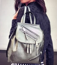 NEW! $495 Marc Jacobs MEDIUM Leather Zip Pack Backpack silver gray