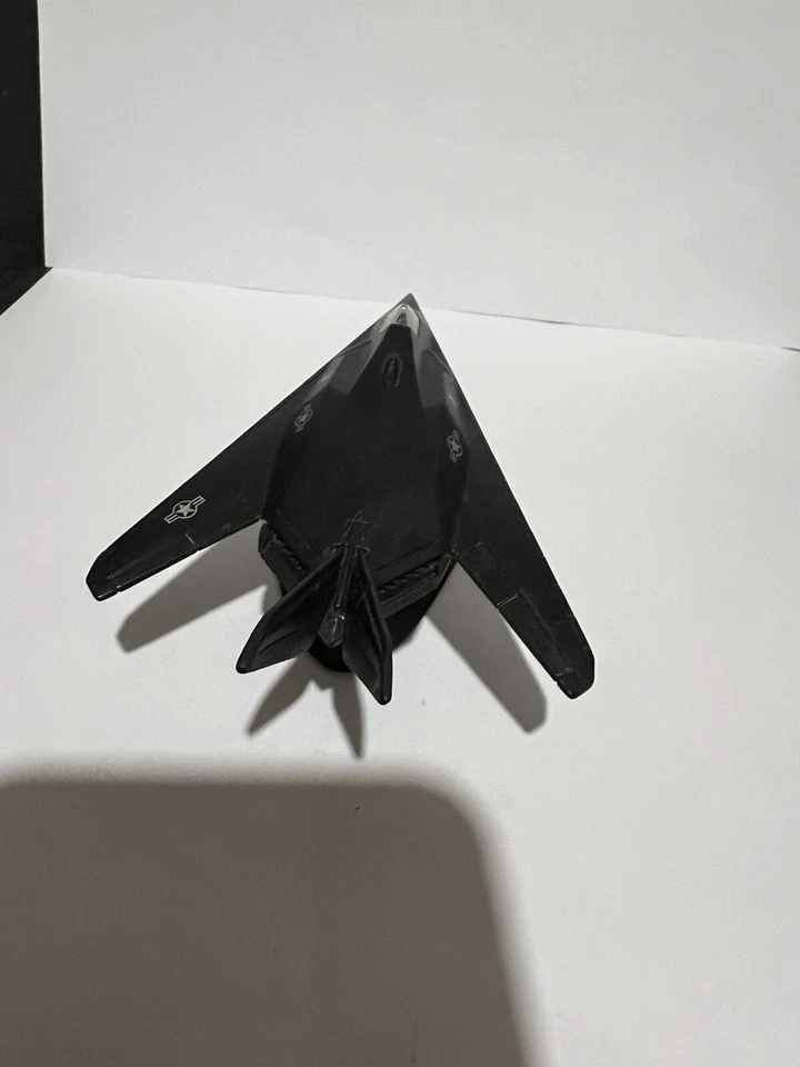 Lote de 3 Die-cast Maisto F-117A Nighthawk TMLM Lockheed USAF Orange Cockpit Foto 3 de 4