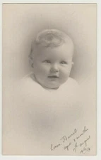 Postcard baby Lorna Barrett 1916 by Robinson Bros George Street Hobart Tasmania