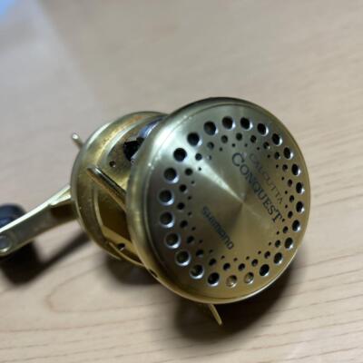 Shimano CALCUTTA CONQUEST 200F Right Baitcasting Reel Gold Shimano CALCUTTA CONQUEST 200F Right Baitcasting Reel Gold