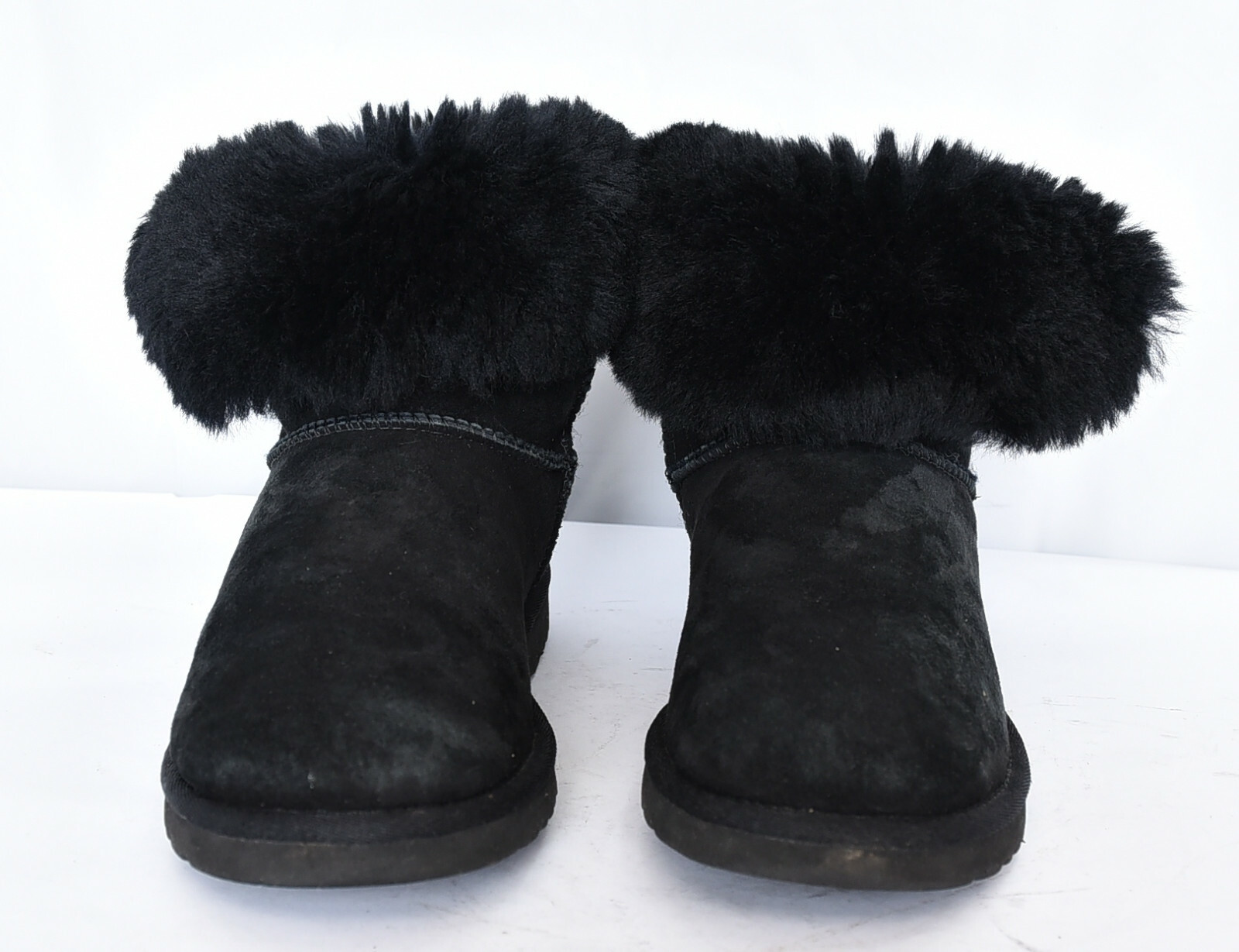 UGG AUSTRALIA Bailey Button Sheepskin Lined Suede… - image 5