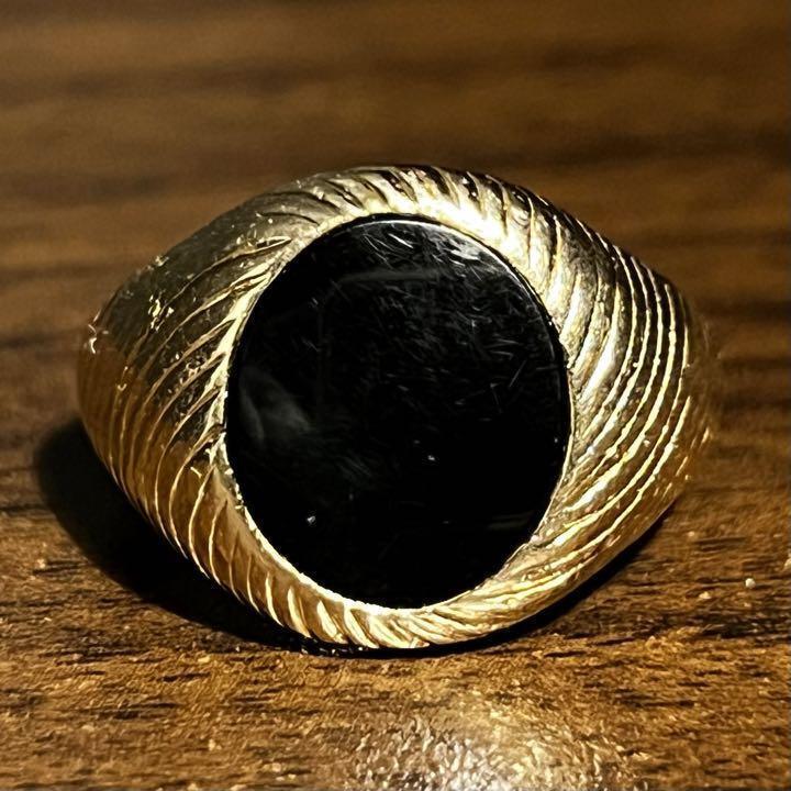 Tiffany 1990s Vintage Black Onyx 14K Gold Signet Ring Men's Tiffany 1990s Vintage Black Onyx 14K Gold Signet Ring Men's
