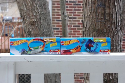 Hot Wheels bundle pack, flip ripper + loop star,2 cars, 2 tracks, special bundle