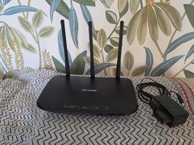 TP-LINK TL-WR940N 450Mbps 4-Port WLAN Router