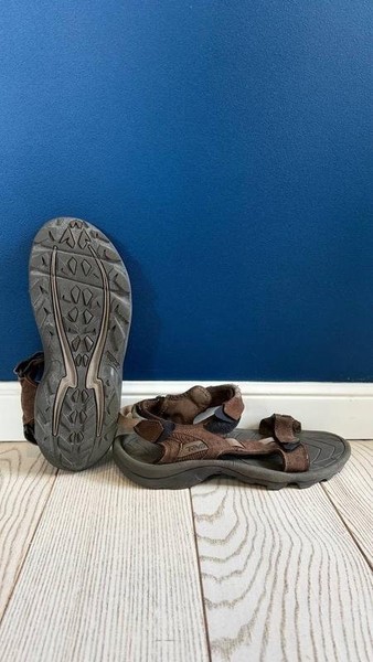 Men Teva Sandals Brown Suede 43