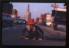 For Pete's Sake Original 35mm Photo Transparency Barbra Streisand in manhole