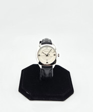Gucci GG2570 Women's White Dial Elegant Leather Strap Watch - YA142502