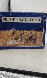 Vintage Multicolor Fine Ceramic Holiday Decorative Scene Nativity Set Of 9