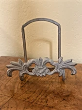 Farmhouse Rustic White Cast-Iron 5.5 Inch Plate / Photo Display Stand