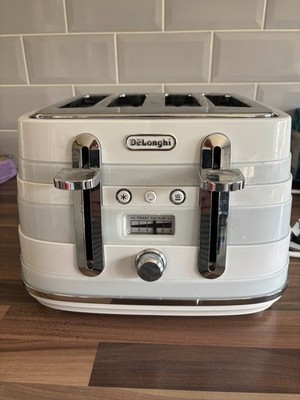 DeLonghi CTA 4003 W Scheiben Standard Toaster weiß 4 Scheiben Toaster