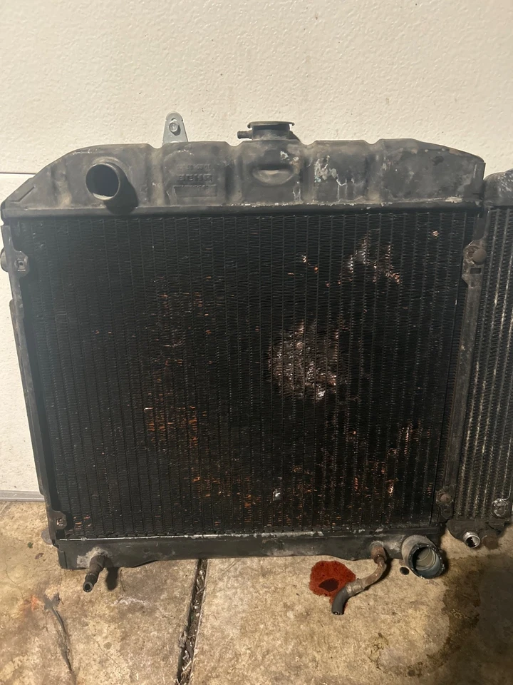 Radiador de refrigeración Mercedes Benz 280se principios de los 70S 1971-1975 W108 W109 Foto 2 de 3