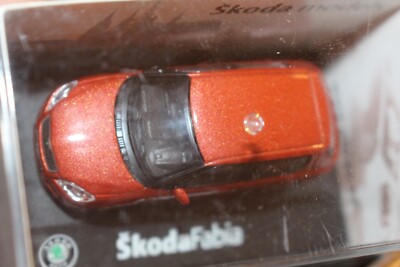 Škoda Fabia ② ミニカーセット 1/72 Skoda Fabia 1:72 Abrex Skoda Models Die Cast | eBay