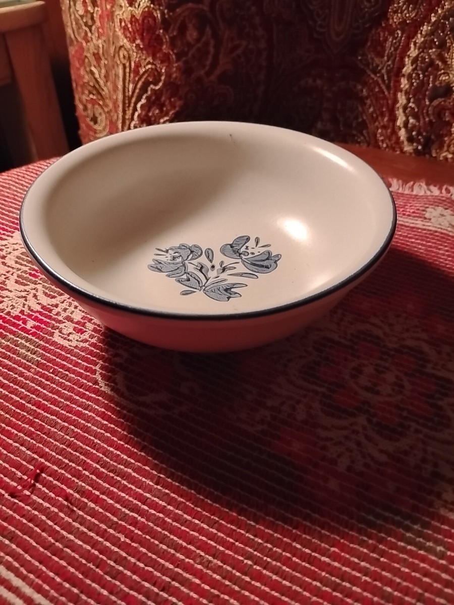 Vintage Pfaltzgraff Yorktowne 6” Wide And 2