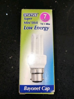 1 x Status 7W-40W Super Mini Stick Glühbirne Low Energy Bajonettverschluss Neu