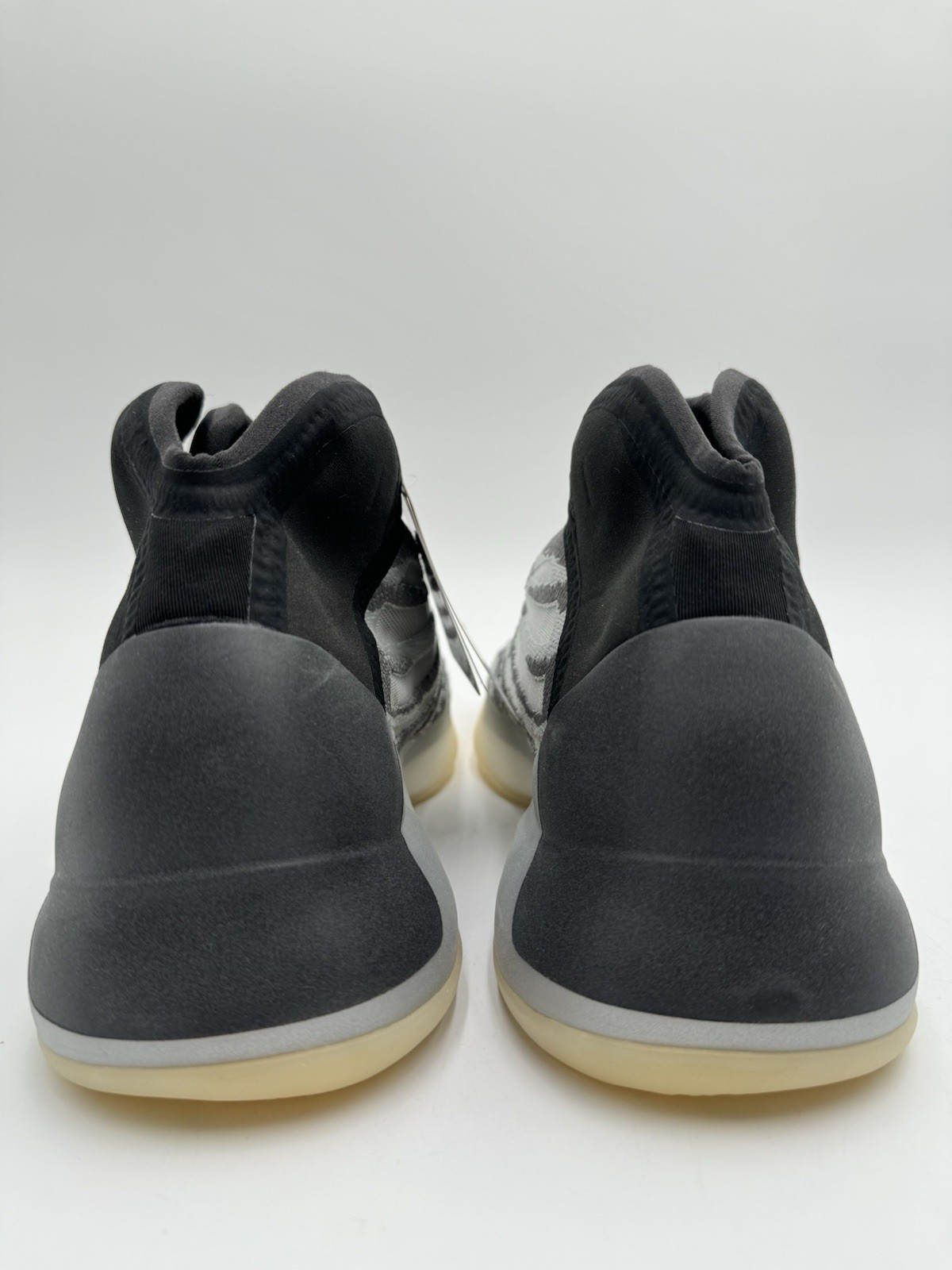 Adidas Men's Yeezy Quantum Size 6 Quantum Gray |Q46473| thumbnail 4