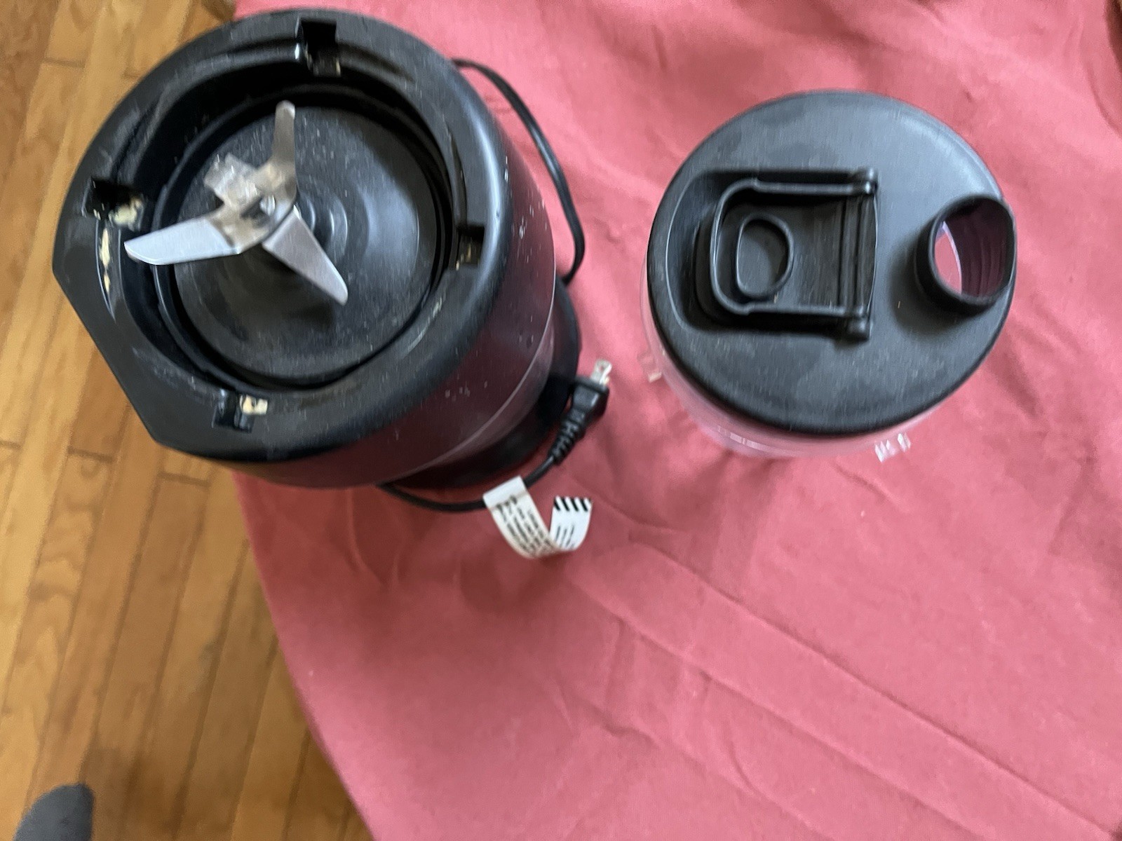 Ninja Professional 900W Countertop Blender Black/Silver 4 Bl