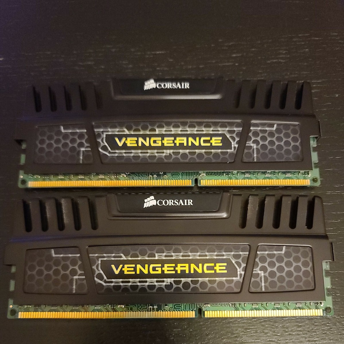 CORSAIR VENGEANCE 8GB (2X 4GB) DDR3 1600MHz RAM Black