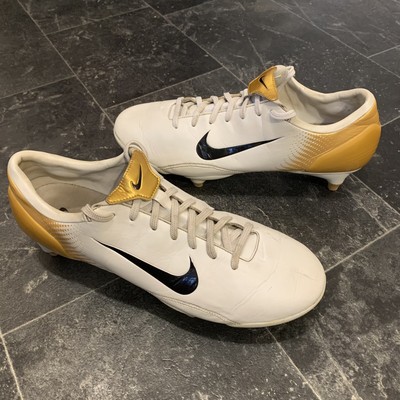 Nike Mercurial Vapor III White / Gold - Launch Edition UK Size 7 SG | bootsfinder