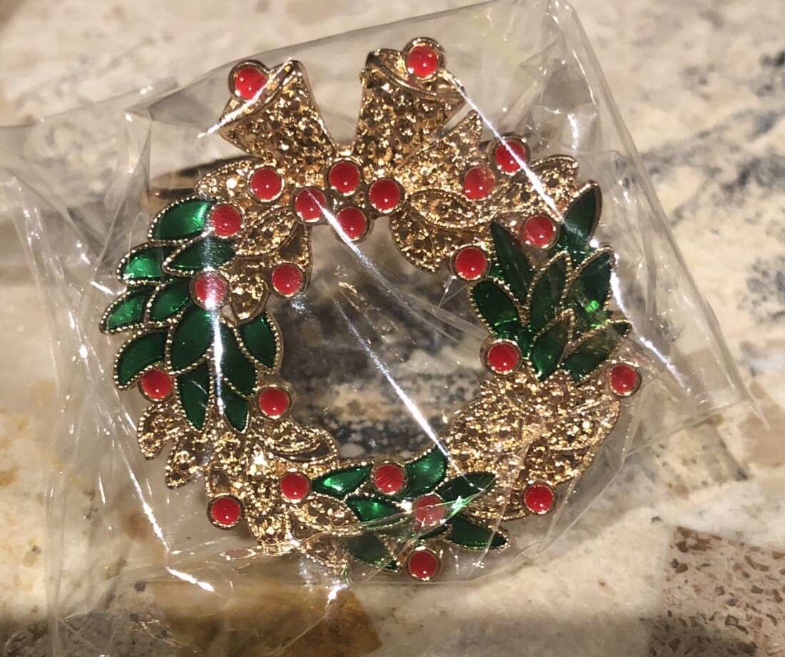 12 Pcs Christmas Napkin Holders 8 Christmas Wreath And 4 Christmas Trees