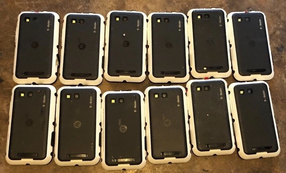 Lote de 12 Motorola Defy Negro MB525 (T-Mobile) Envío Rápido Bueno Usado LEER Foto 2 de 2