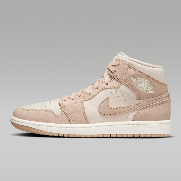 Кроссовки Nike WMNS Air Jordan 1 Mid Светло-коричневые/парусиновые (FJ3448-200) Доставлены в ускоренном порядке