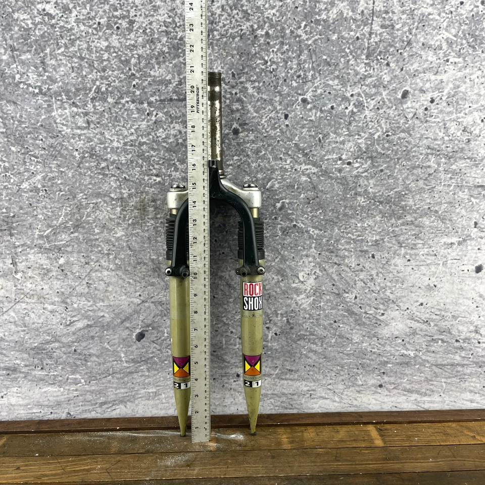 Vintage Rock Shox Mag21 Fork 1 in Threaded 26 in 5.5" Steerer 26 Mag 21 1" Parts - Image 4 of 4