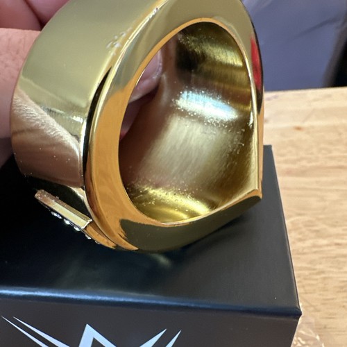 WWE WORLD HEAVYWEIGHT CHAMPIONSHIP 2014 PAPER WEIGHT RARE NEW IN BOX!! - Picture 7 of 11