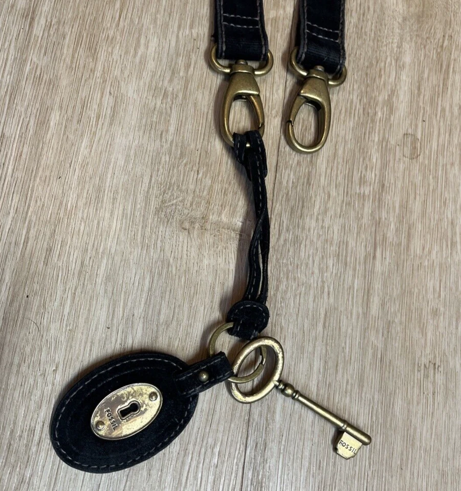 Correa y llavero de repuesto FOSSIL vintage de gamuza negra y algodón de 40" Foto 3 de 4