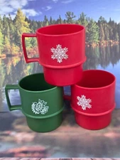 3 Vintage Tupperware Stackable Christmas Coffee Cup Mugs