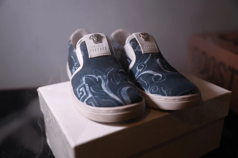 Zapatillas Versace F.Do Gomma Lona St. Barocco Niños Foto 2 de 4