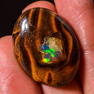 (20X27X07 MM) 32.90 Carat. Natural KOROIT BOULDER OPAL Oval Top Quality Gemstone