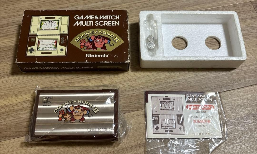 Vintage 1983 Nintendo Handheld Electronic Game & Watch Original