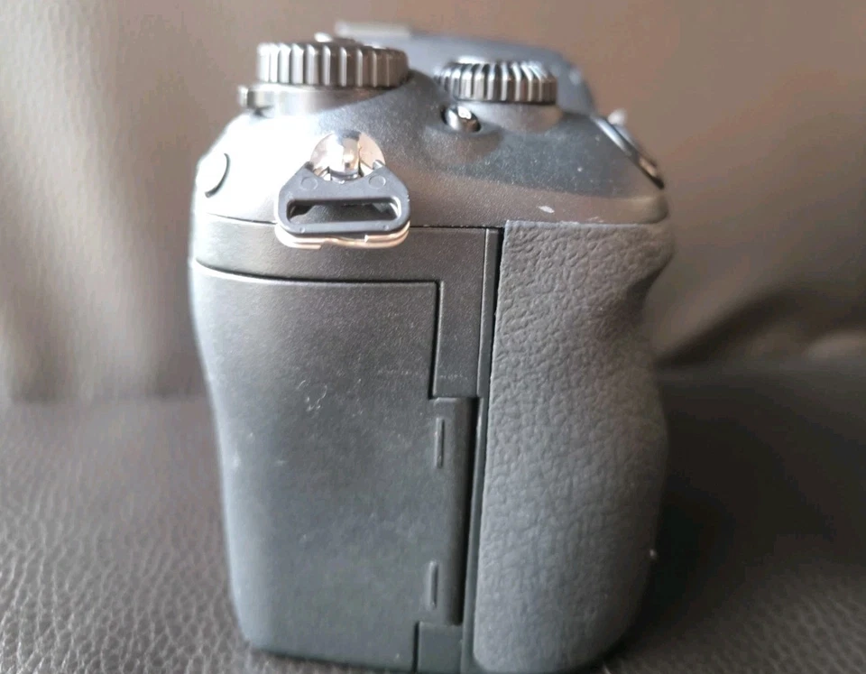 Cámara Olympus E1 CCD 4/3 solo cuerpo Foto 2 de 4