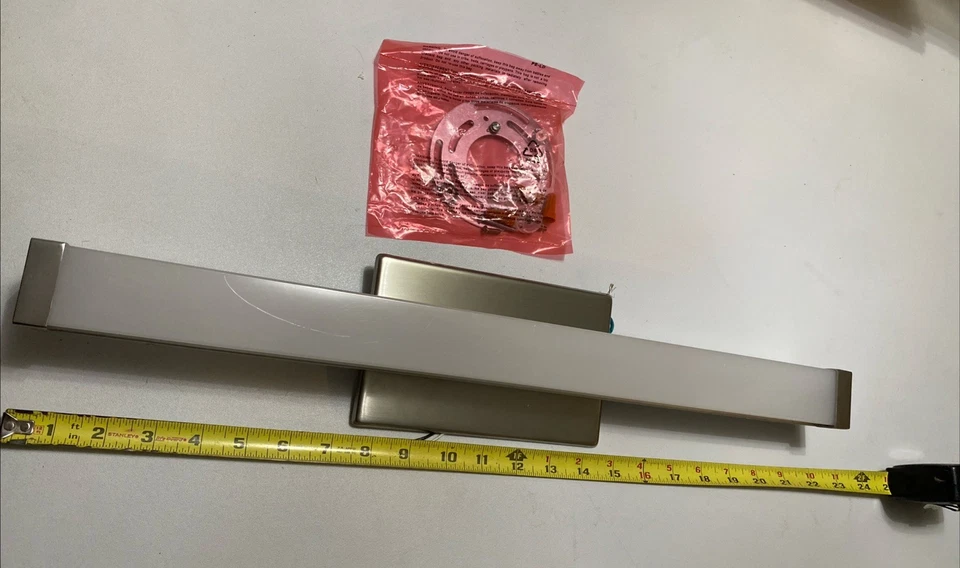 24 Inch Silver Vanity Light — 第 4/4 张图片