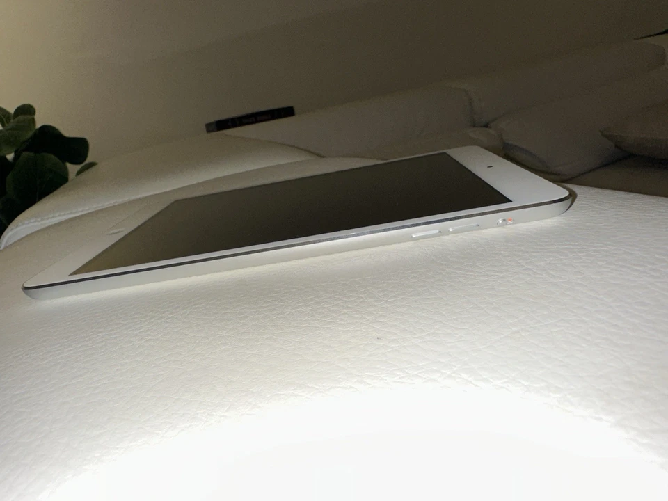 Apple iPad  - Model- A1432  - Image 4 of 4