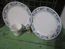 Corelle Harvest Time 2 Dinner Plates & Coffee Cup