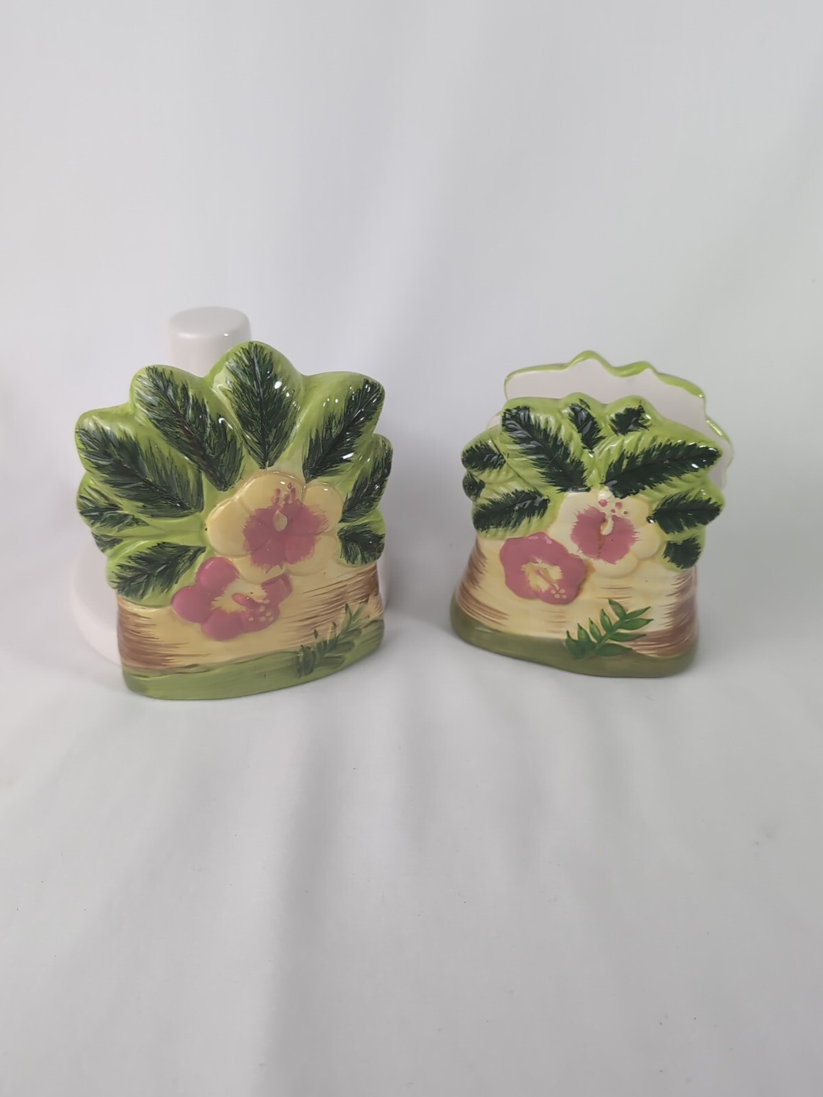 ALCO Industries HIBISCUS Paper Towel & Napkin Holder