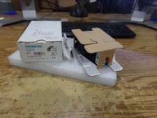 Siemens Model: 3UA59 00-1B  Motor Starter Overload Relay.  New Old Stock