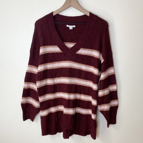 American Eagle Oversized Dreamspun V 