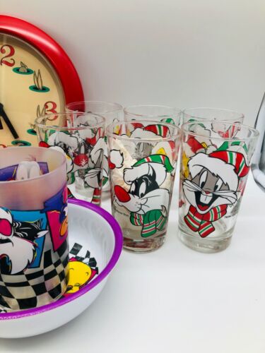 Warner Bros Looney Tunes LOTTO bicchieri natalizi, tazza tweet, ciotole di plastica, orologio - Foto 3 di 14