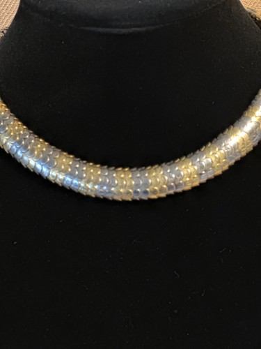 Collar corto vintage de metal. - Imagen 7 de 9