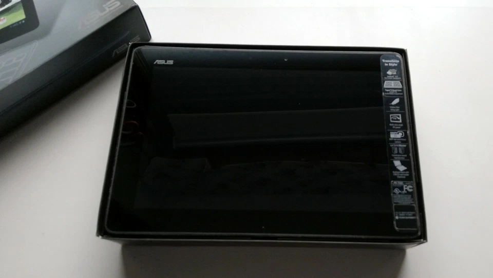 ASUS Transformer Pad TF300T 32GB, Wi-Fi, 10.1in - Blue NEEDS TO BE REPAIRED  - Image 2 of 4